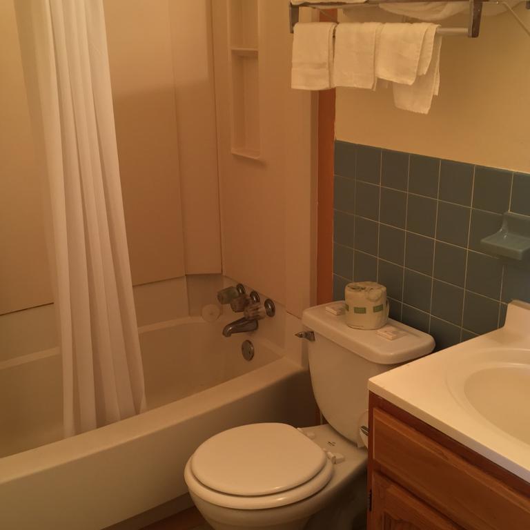 Macthrift Motor Inn バージニアビーチ エクステリア 写真